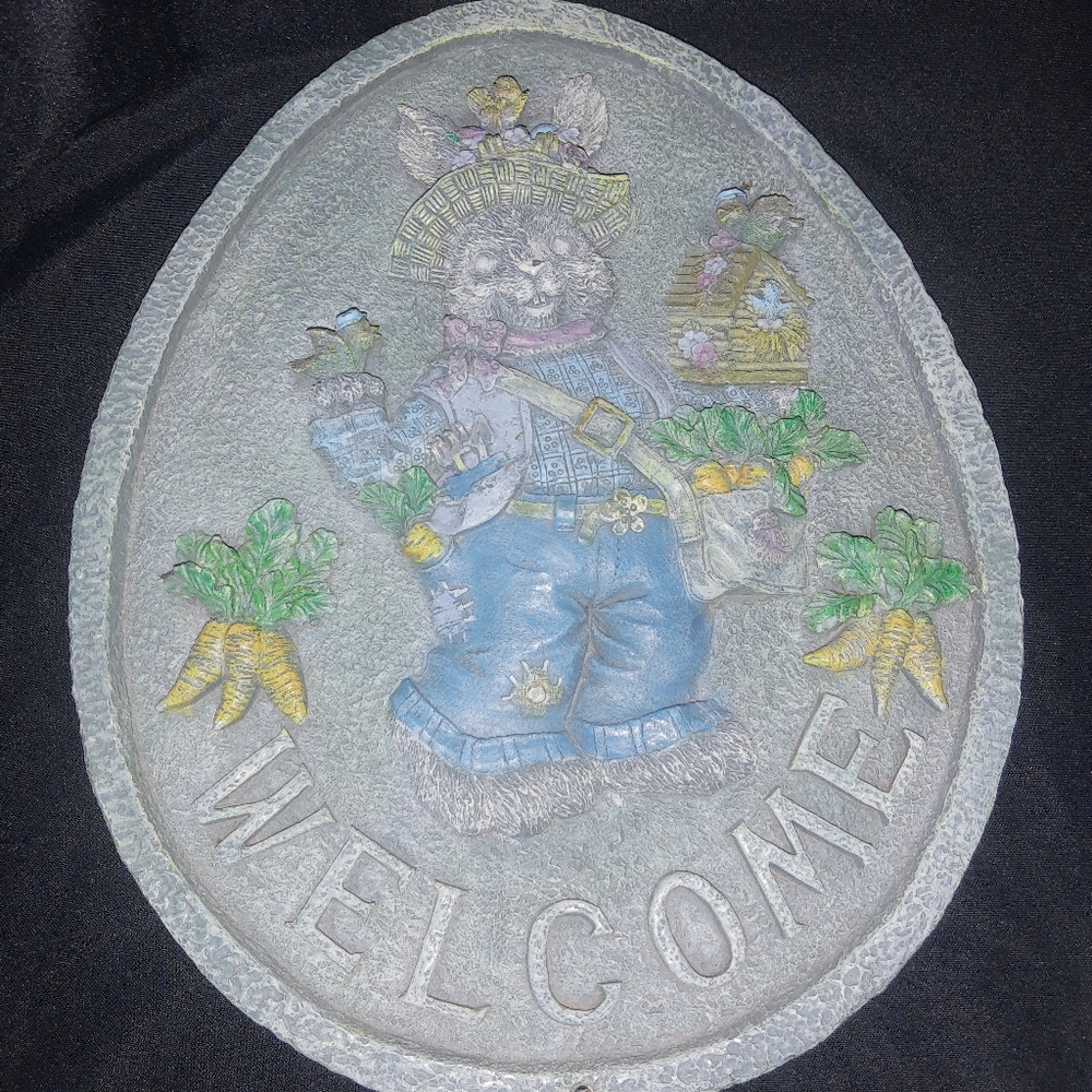 WELCOME HANGING SIGN.